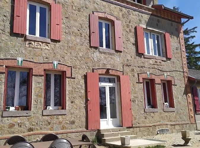 Couette-café La Cabanette 3*